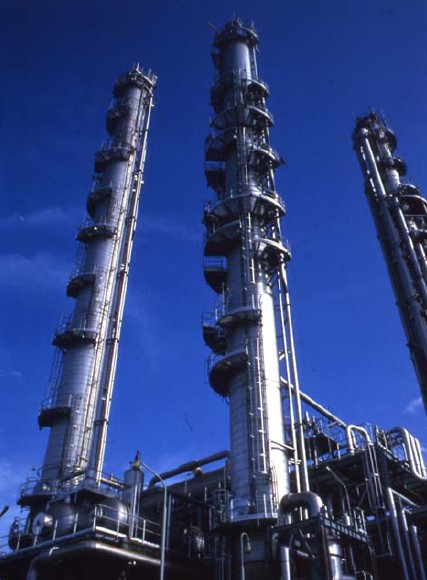 โรงกลั่นปิโตรเคมี 2